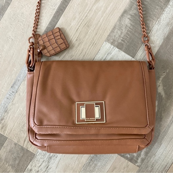 Steve Madden Trixy Pillow Crossbody Bag Purse - Picture 3 of 15